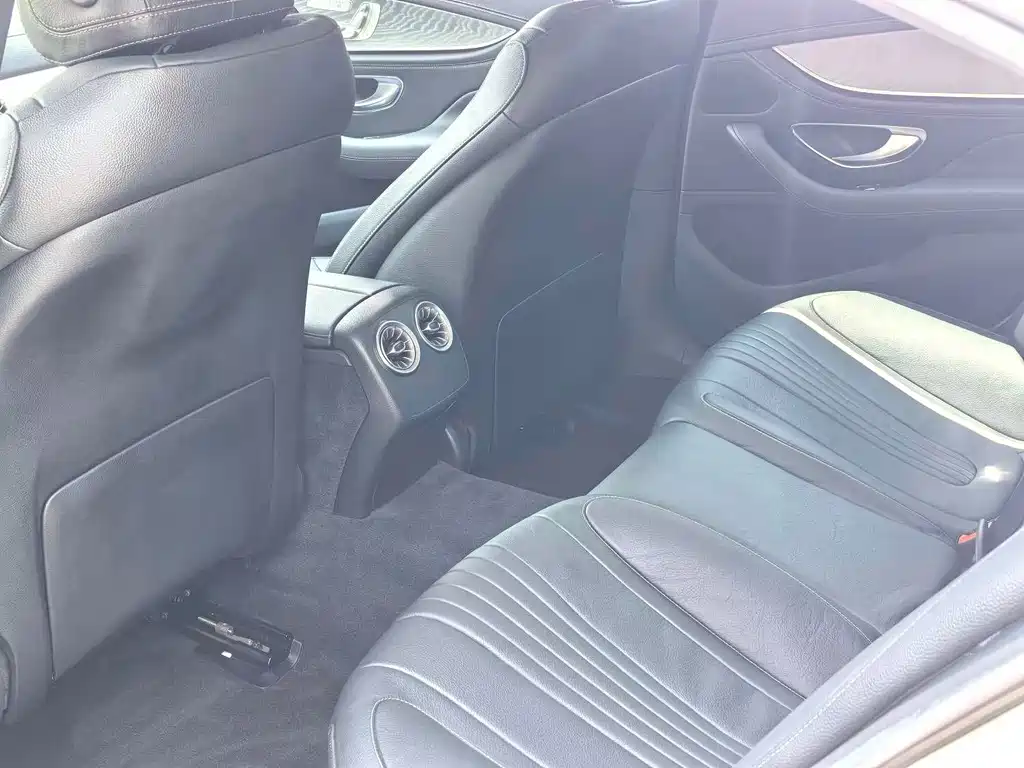 Mercedes-Benz CLS — фото 4