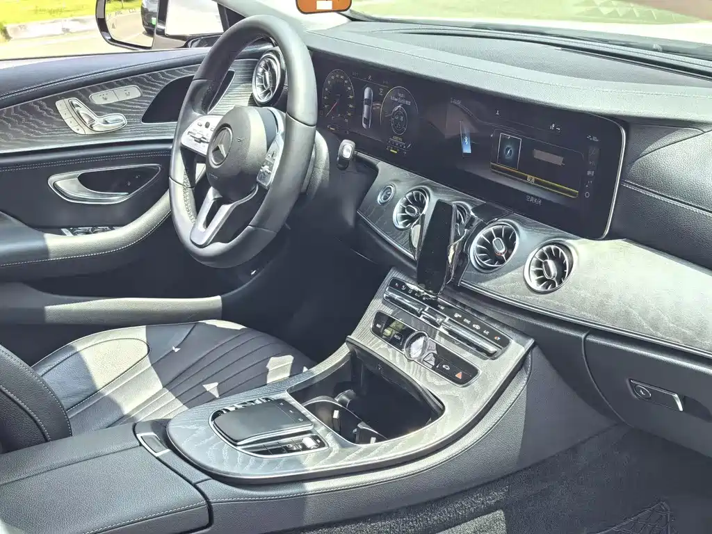 Mercedes-Benz CLS — фото 5