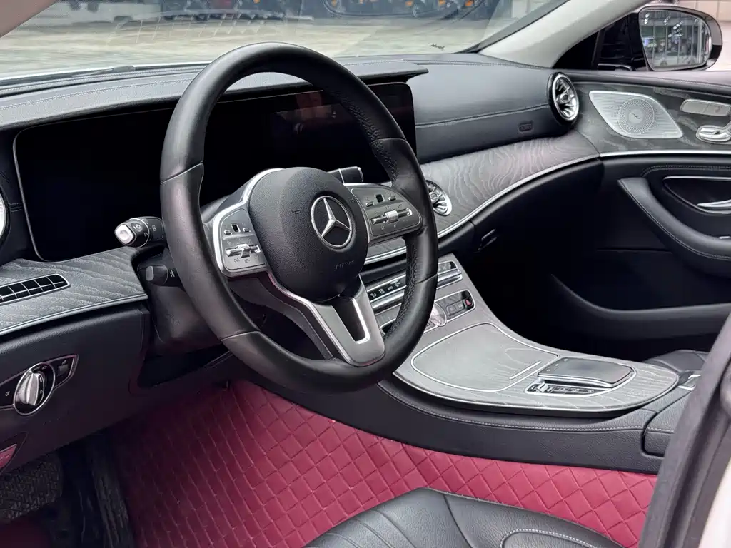 Mercedes-Benz CLS — фото 8