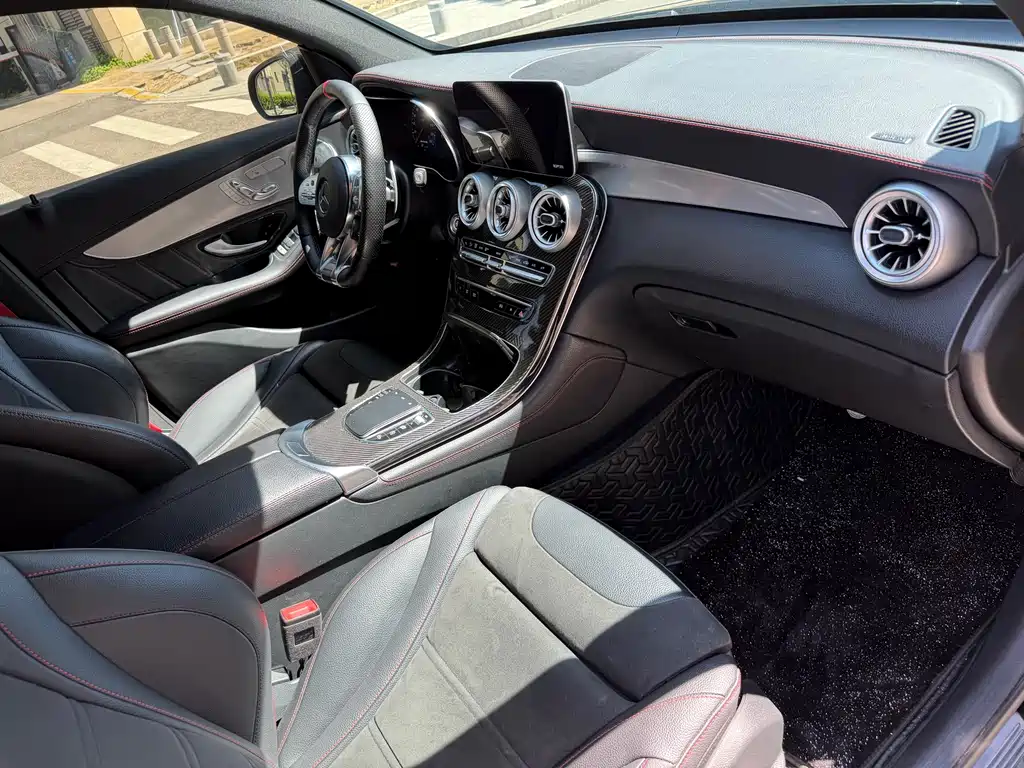 Mercedes-Benz GLC AMG — фото 11