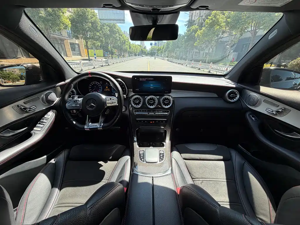 Mercedes-Benz GLC AMG — фото 13
