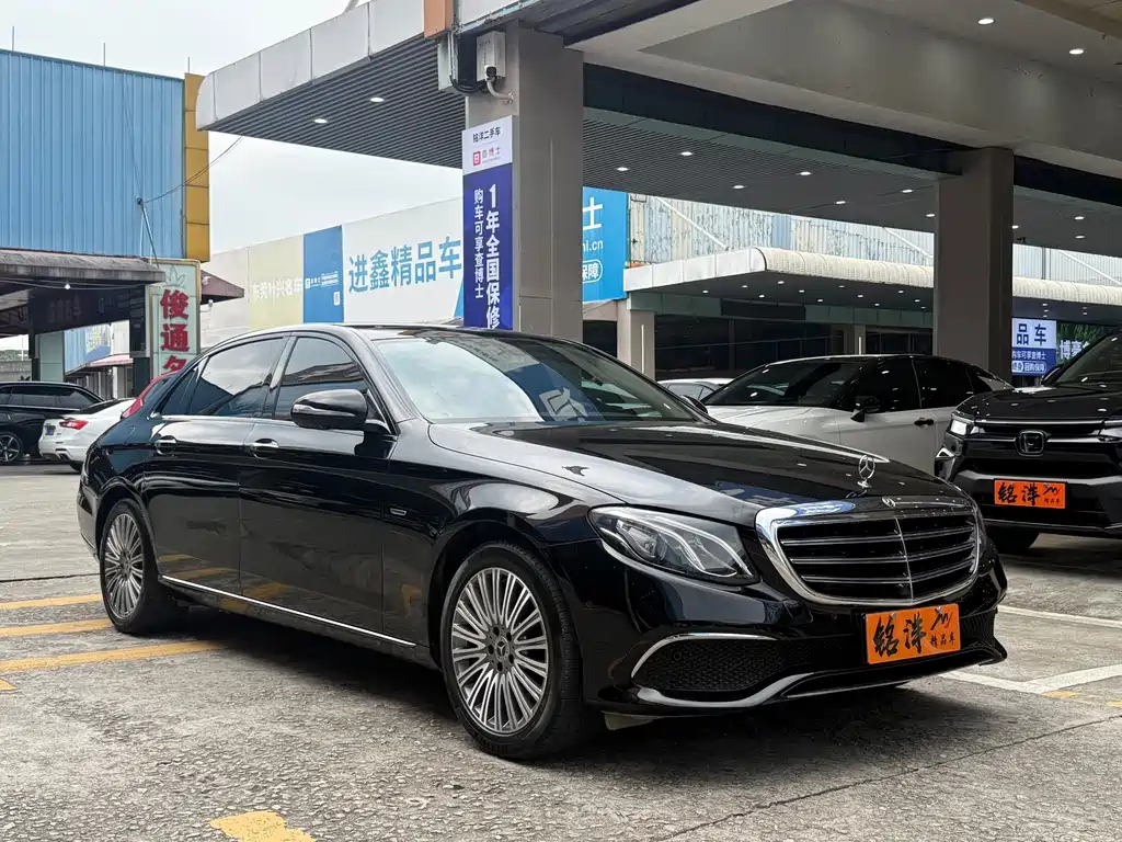 Mercedes-Benz E-Class — фото 3