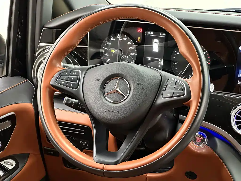 Mercedes-Benz Vito — фото 18