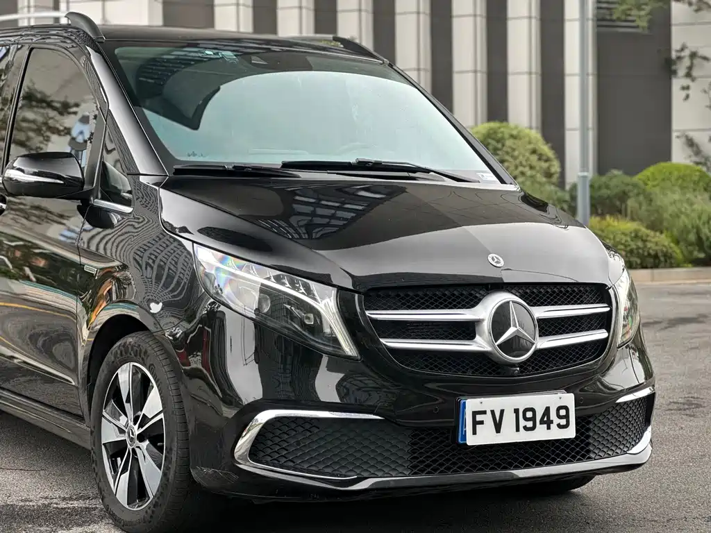 Mercedes-Benz V-Class — фото 47