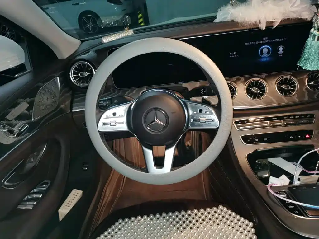Mercedes-Benz CLS — фото 11