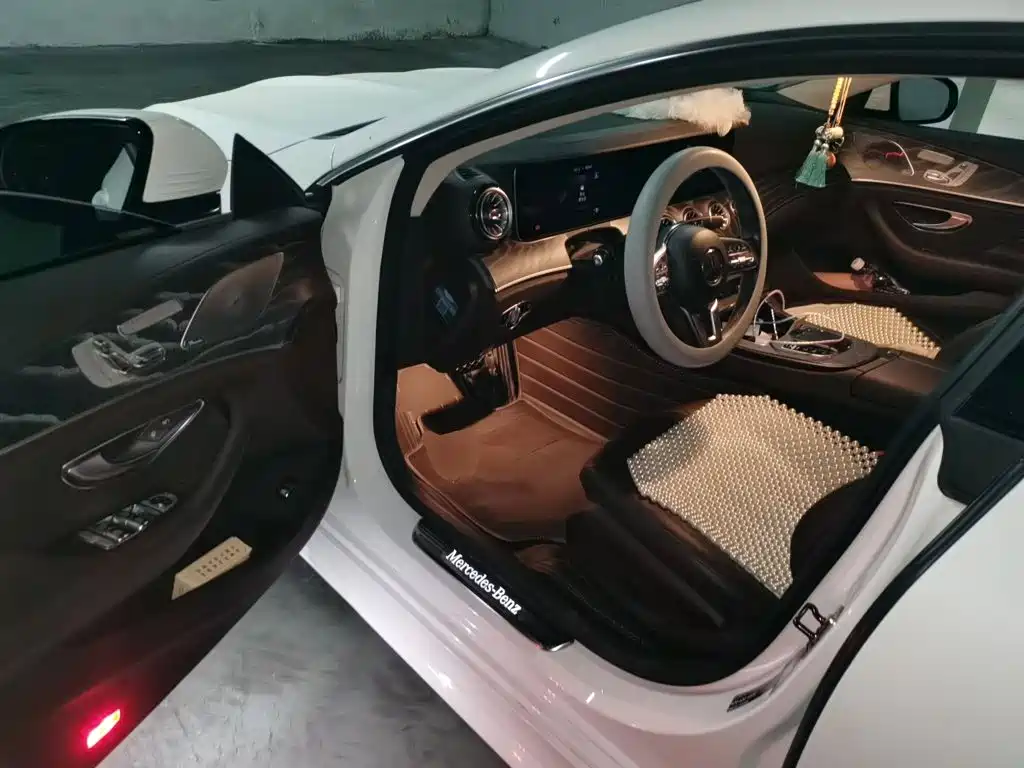Mercedes-Benz CLS — фото 17