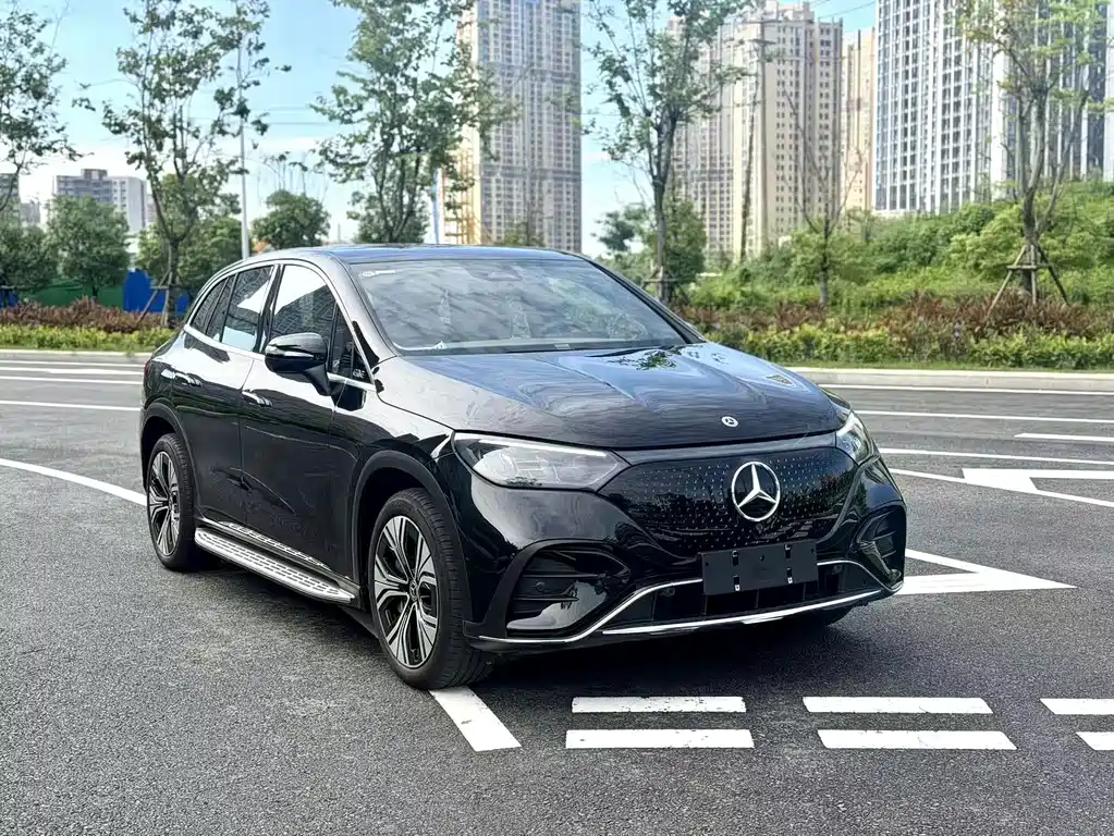Mercedes-Benz EQE SUV — фото 3
