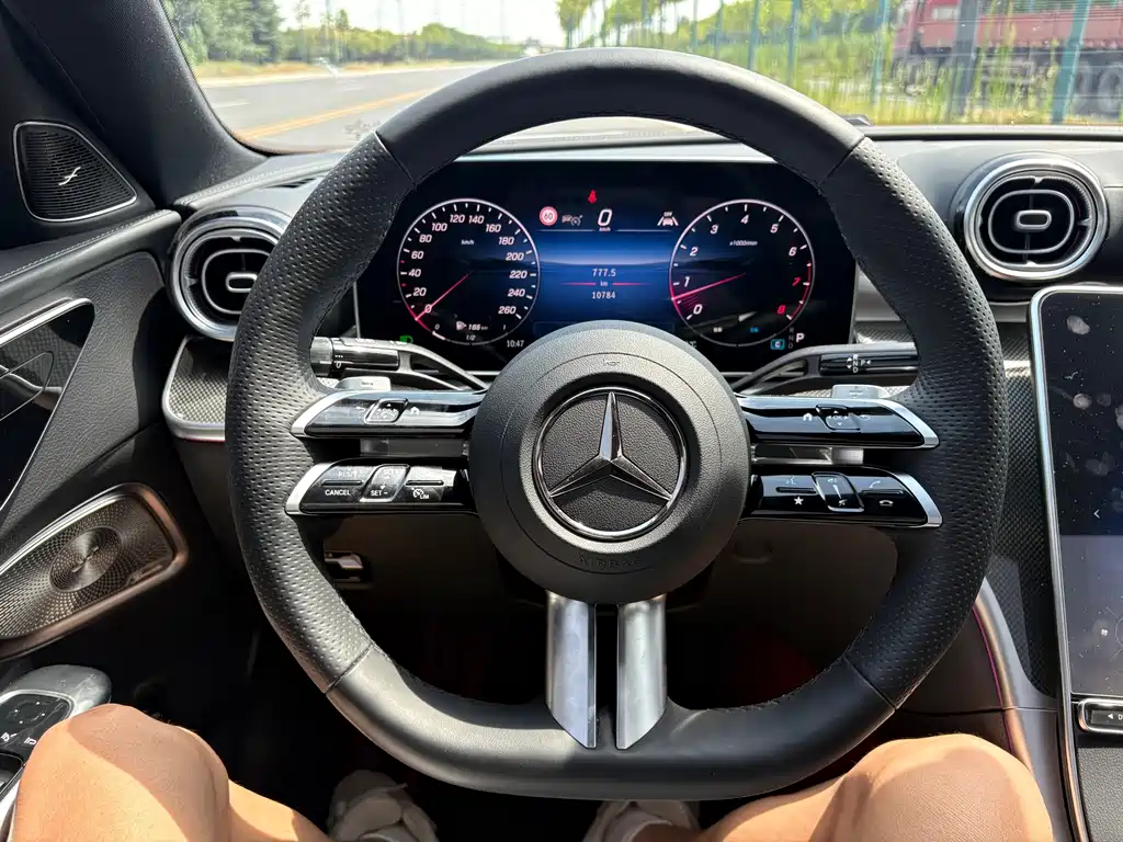Mercedes-Benz C-Class — фото 17