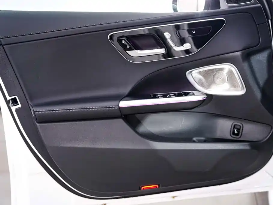 Mercedes-Benz C-Class — фото 17