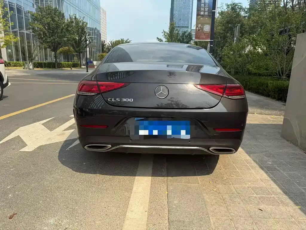 Mercedes-Benz CLS — фото 6