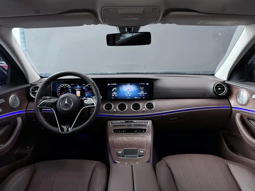 Mercedes-Benz E-Class — фото 10