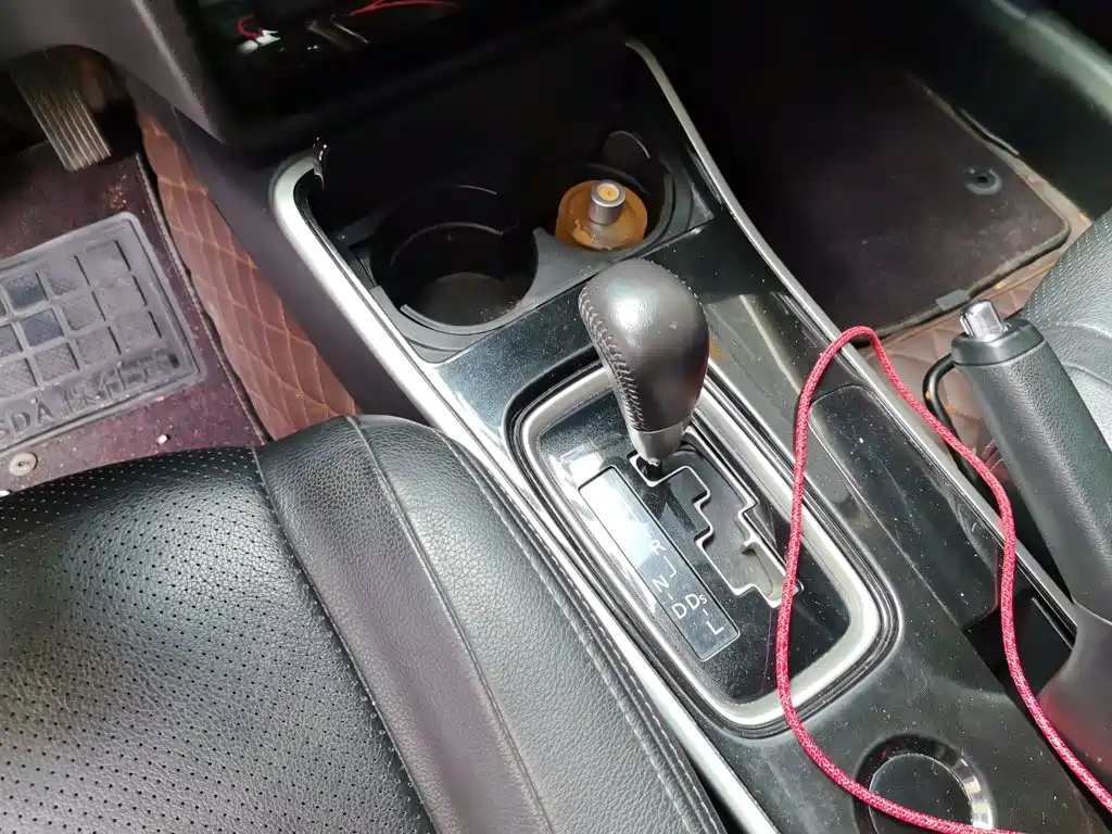 Mitsubishi Outlander — фото 15