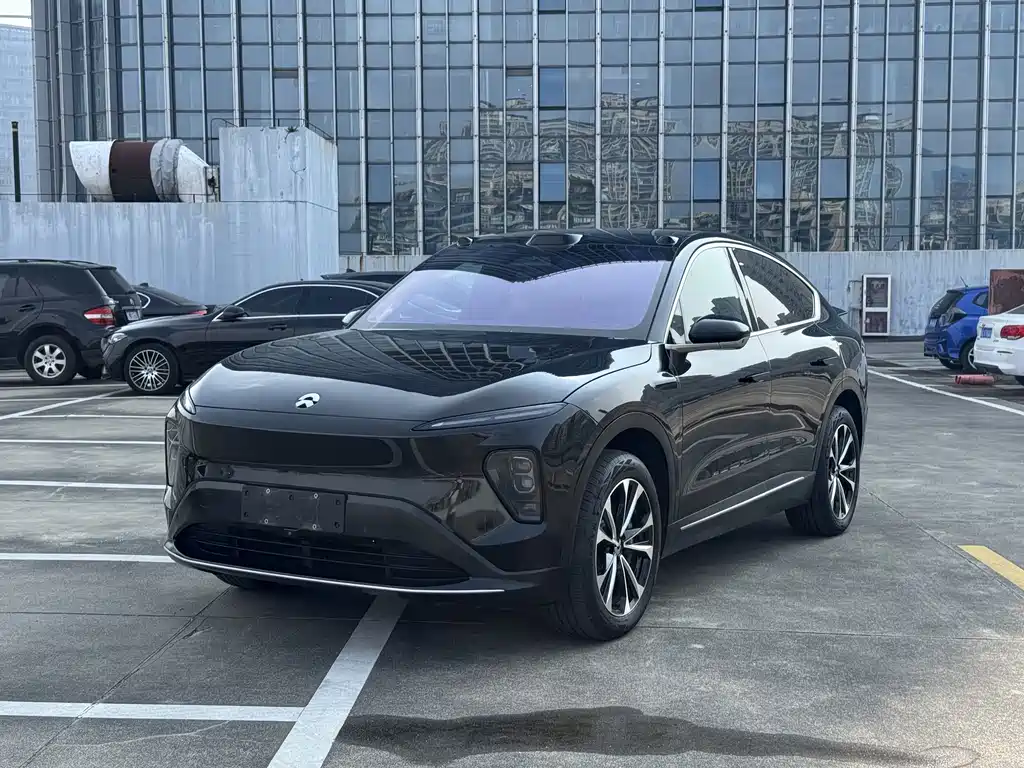 NIO EC7