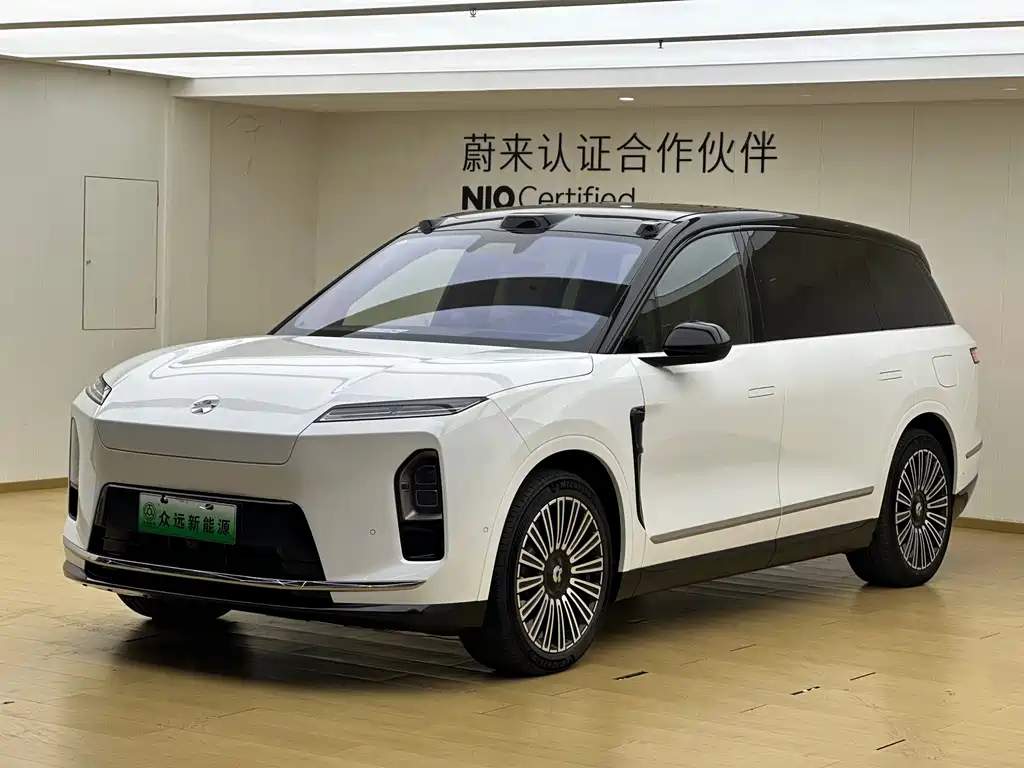 NIO ES8