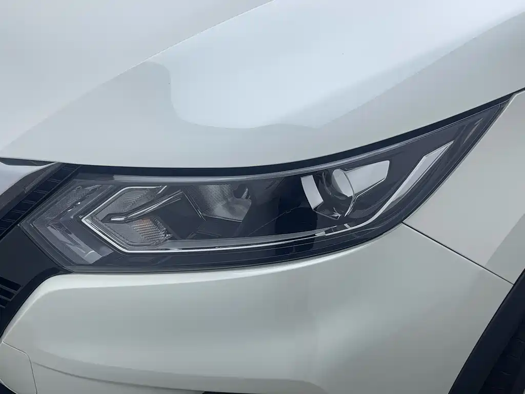 Nissan Qashqai — фото 11