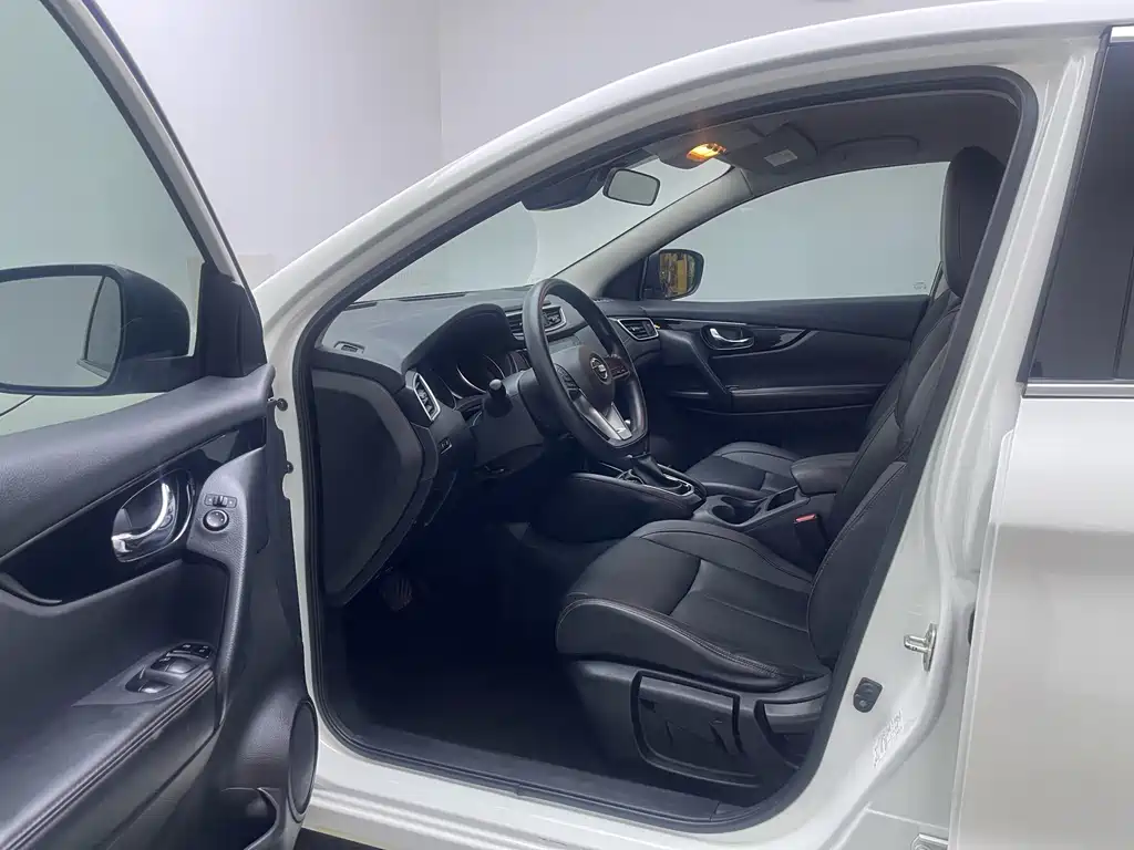 Nissan Qashqai — фото 13