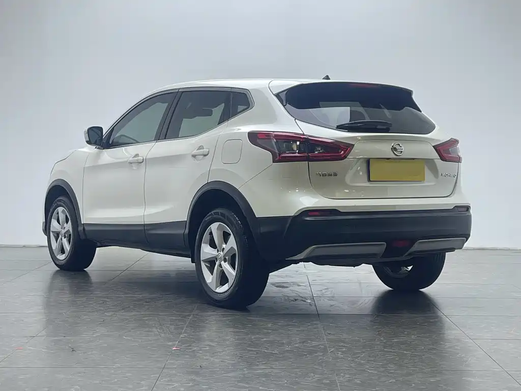 Nissan Qashqai — фото 6