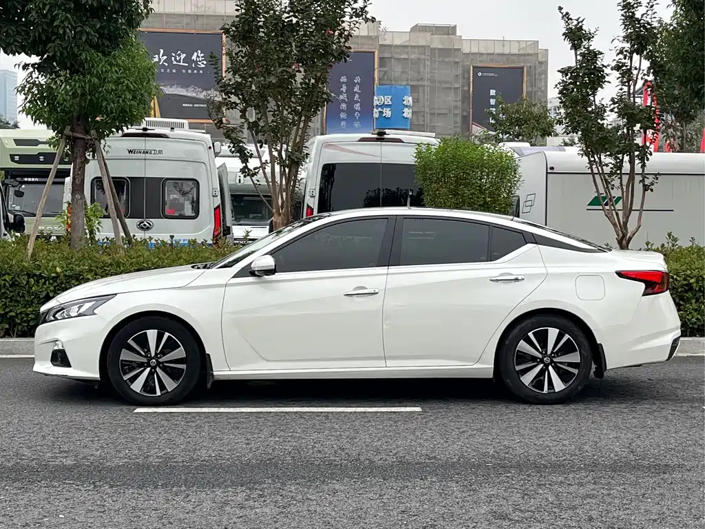 Nissan Teana — фото 3