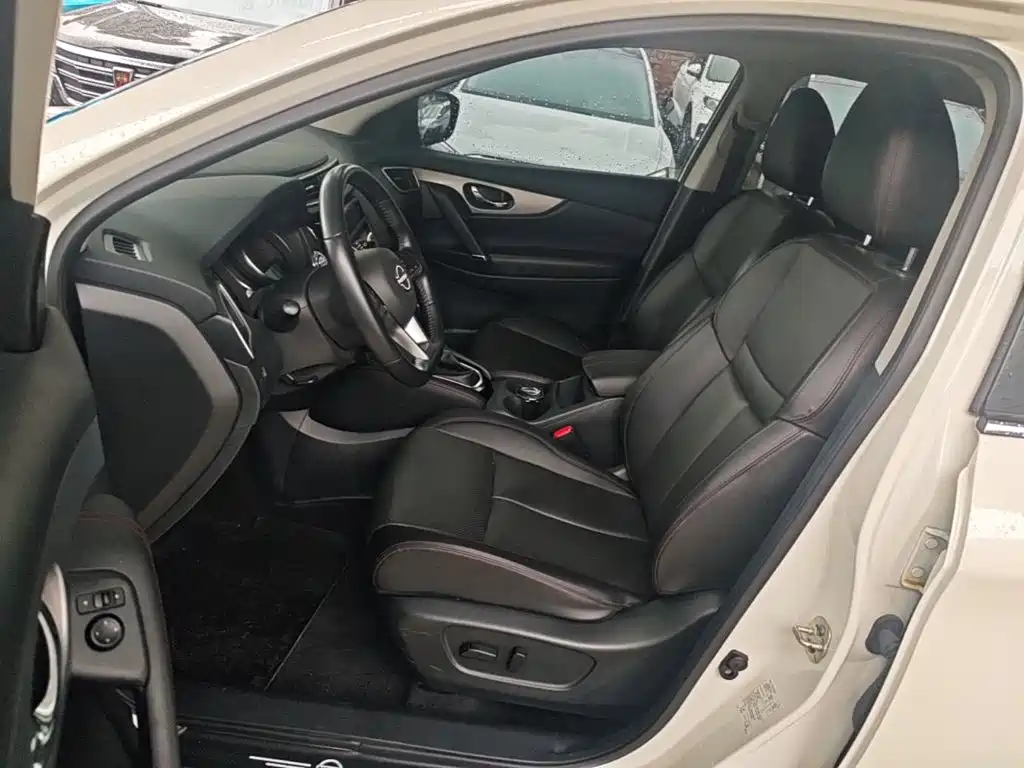 Nissan Qashqai — фото 11