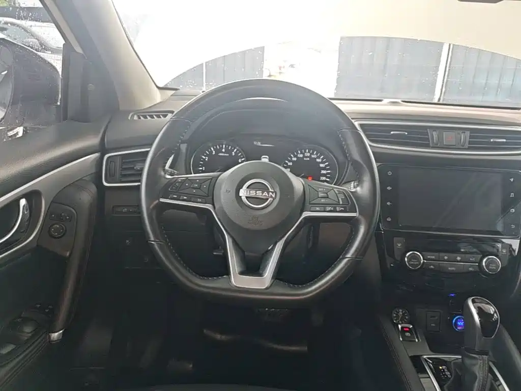 Nissan Qashqai — фото 7