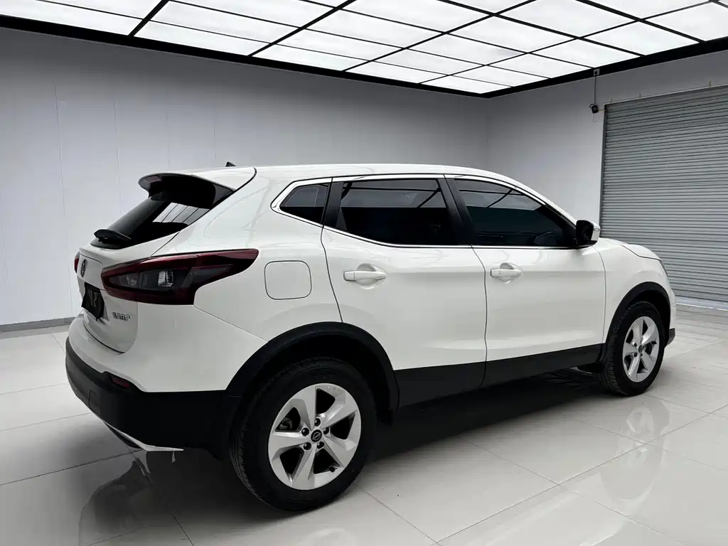 Nissan Qashqai — фото 4