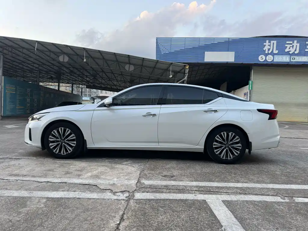 Nissan Teana — фото 4