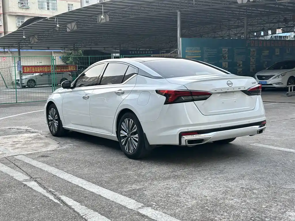 Nissan Teana — фото 5