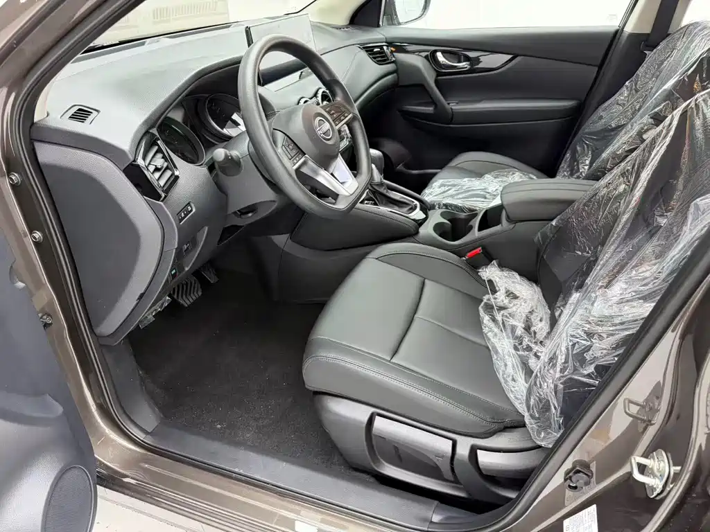 Nissan Qashqai — фото 11
