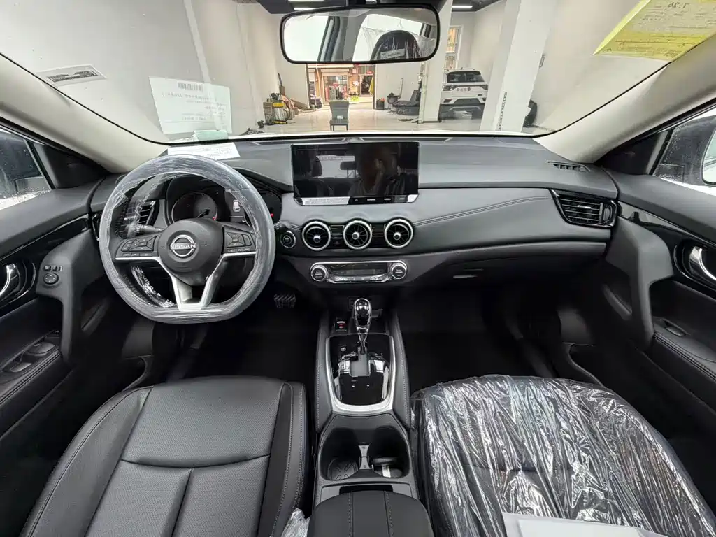 Nissan X-Trail — фото 15