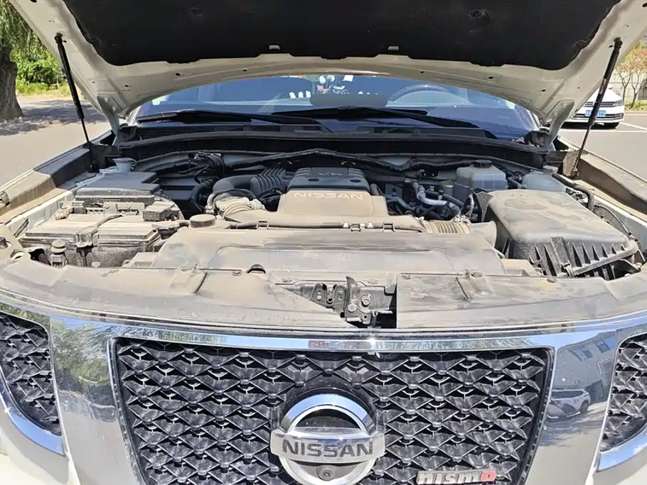 Nissan Patrol — фото 10