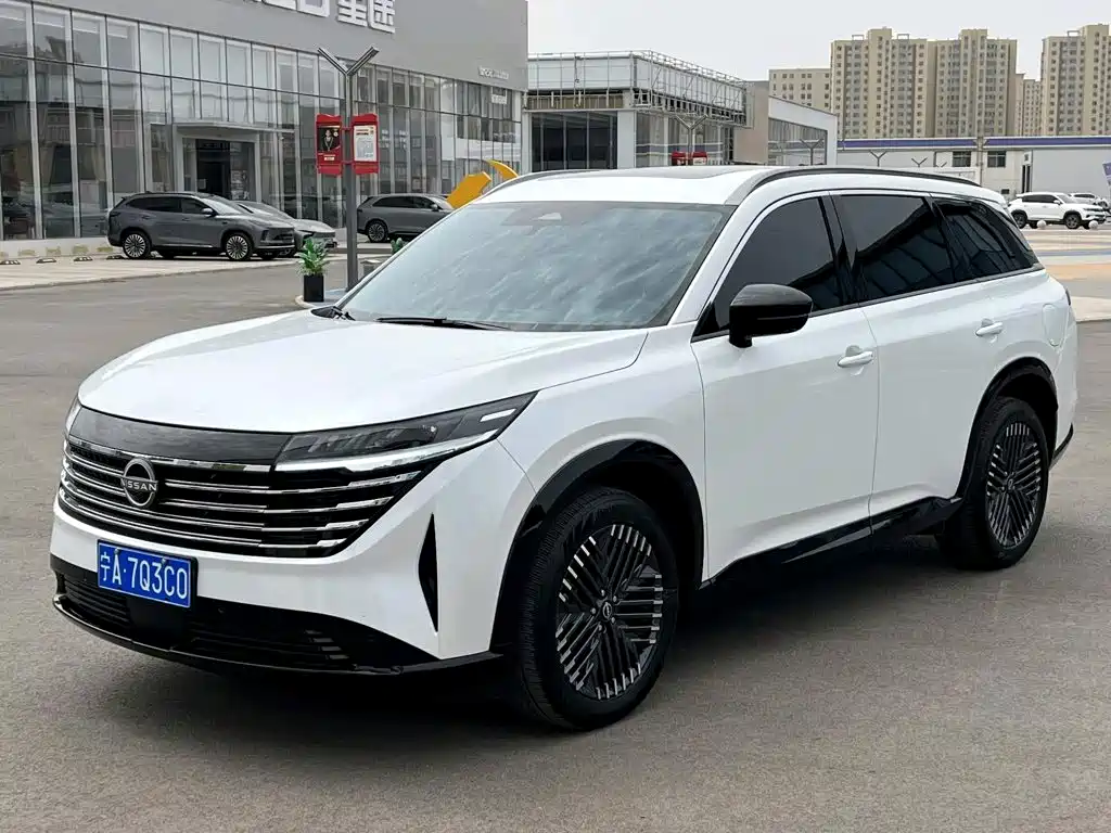 Nissan Teramont