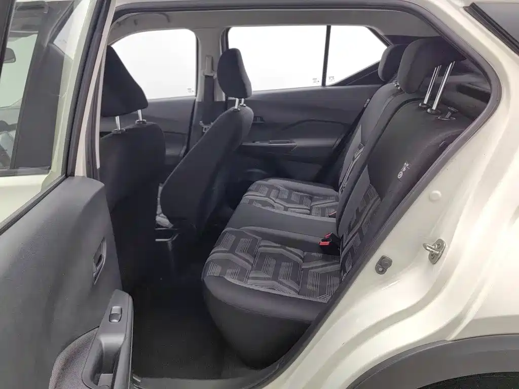 Nissan Kicks — фото 15