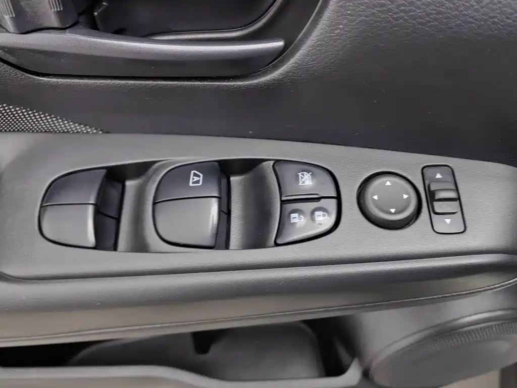 Nissan Kicks — фото 9
