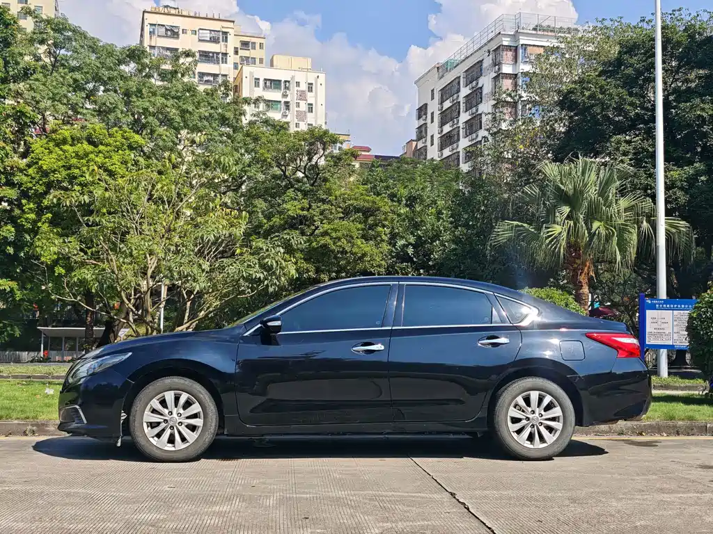 Nissan Teana — фото 4