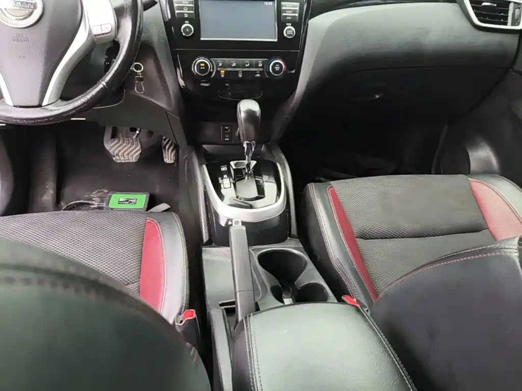 Nissan Qashqai — фото 14