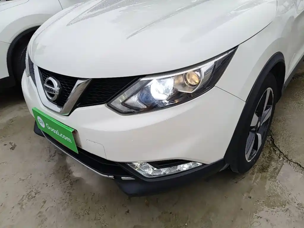Nissan Qashqai — фото 24
