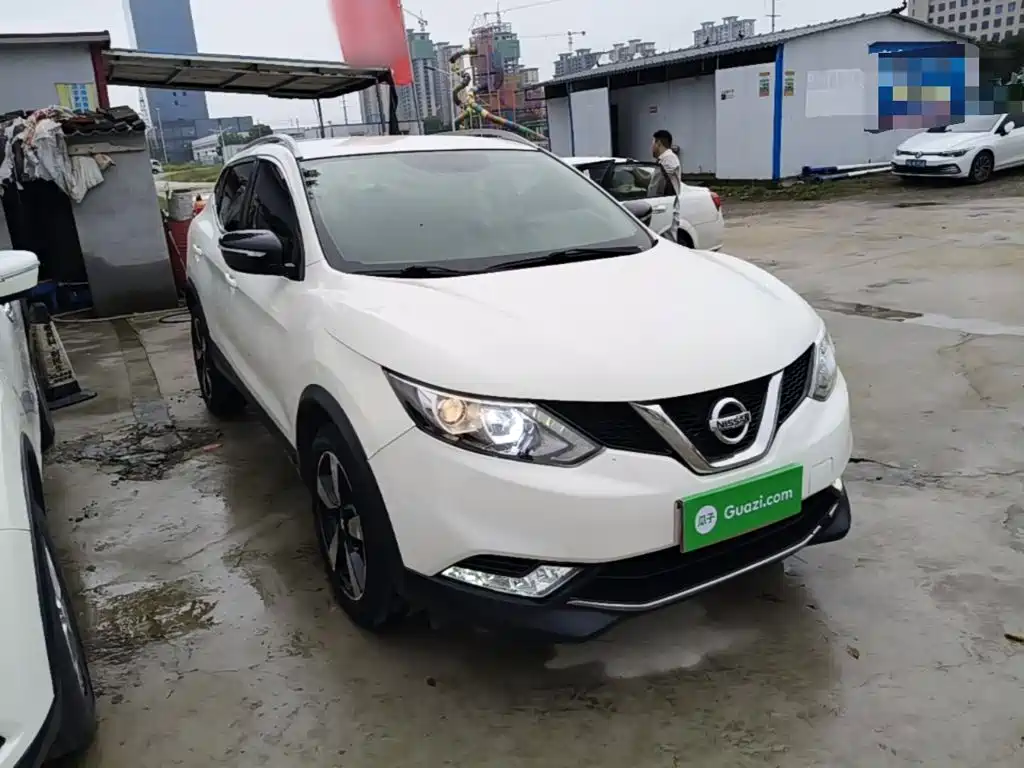 Nissan Qashqai — фото 4