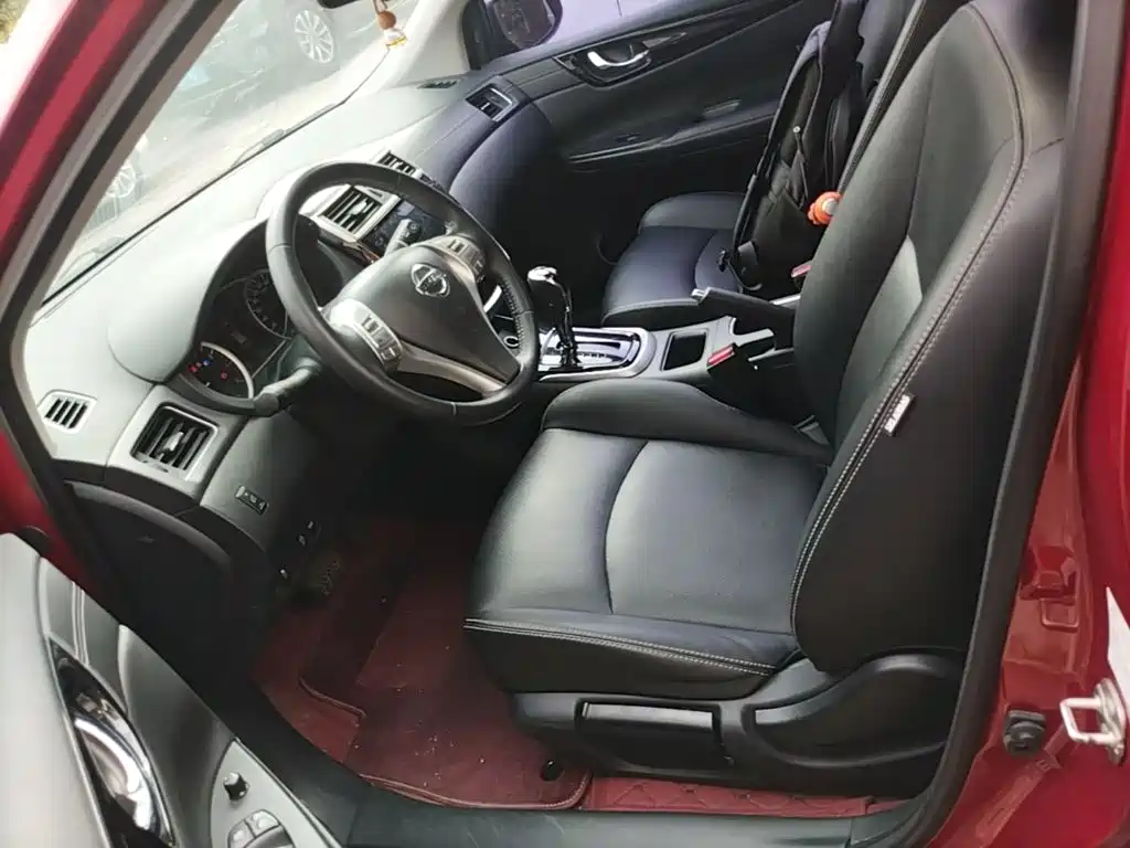 Nissan Tiida — фото 15