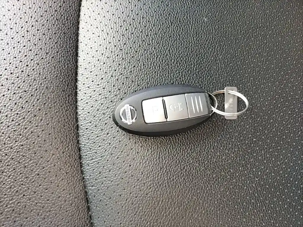 Nissan Tiida — фото 9