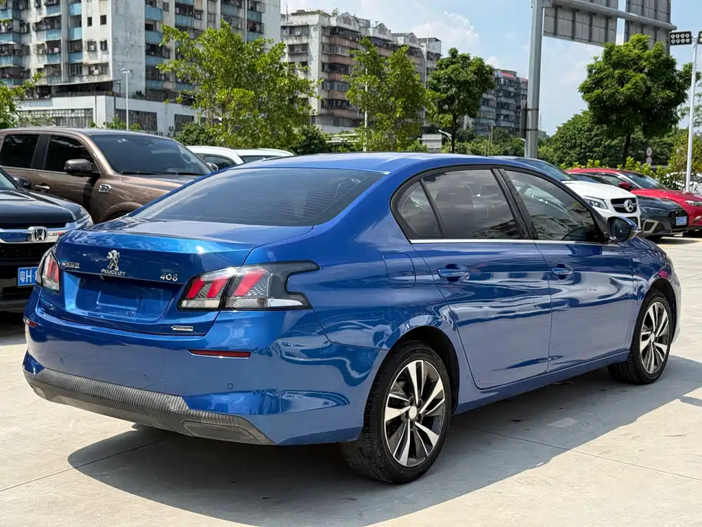 Peugeot 408 — фото 6