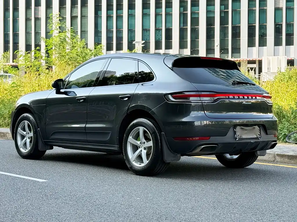 Porsche Macan — фото 8