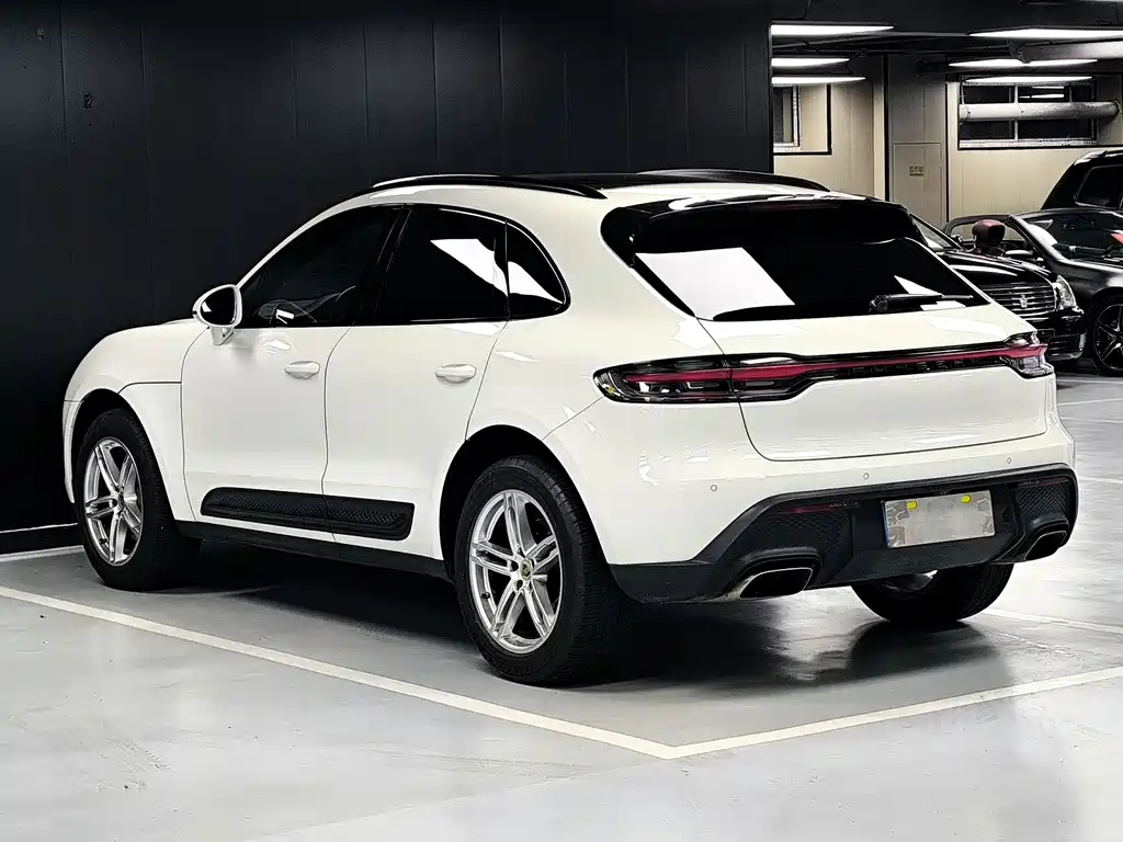 Porsche Macan — фото 21