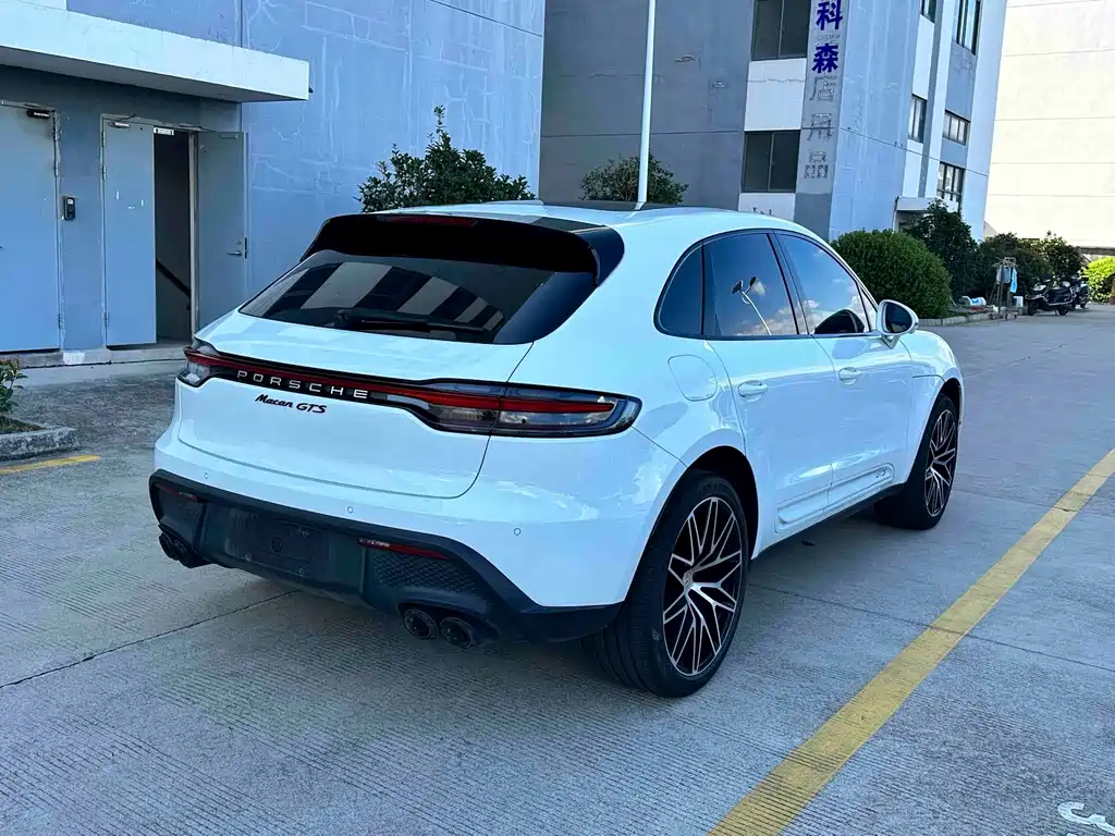 Porsche Macan — фото 6