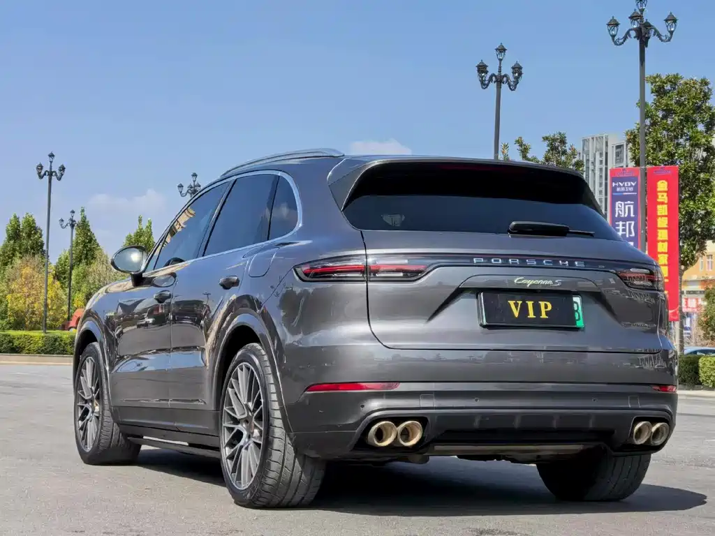 Porsche Cayenne Hybrid — фото 7