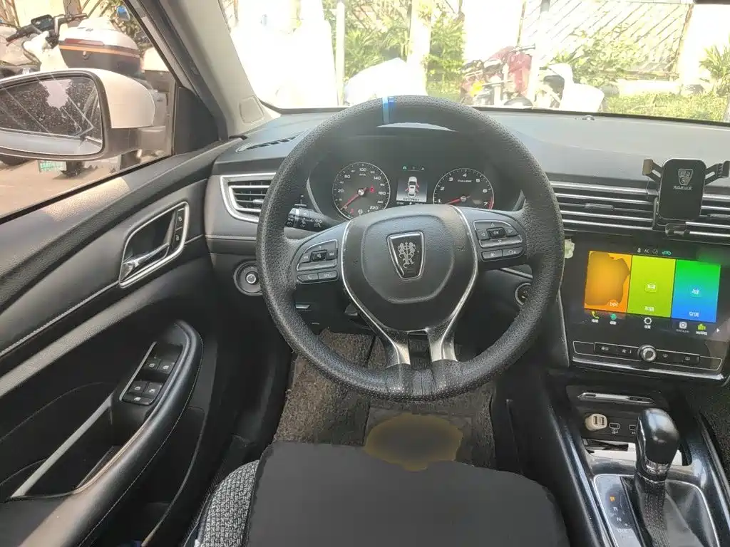 Roewe i5 — фото 6