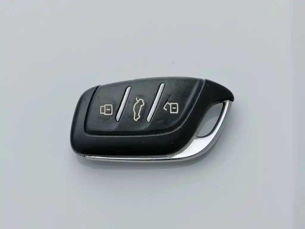 Roewe Clever — фото 19