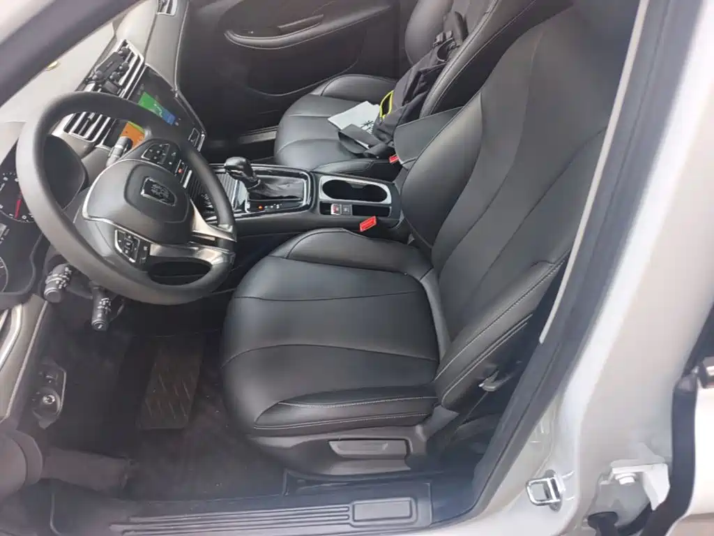 Roewe i5 — фото 15