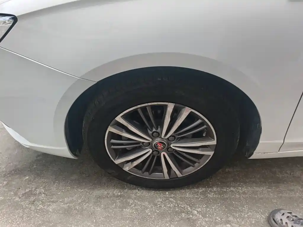 Roewe i5 — фото 23
