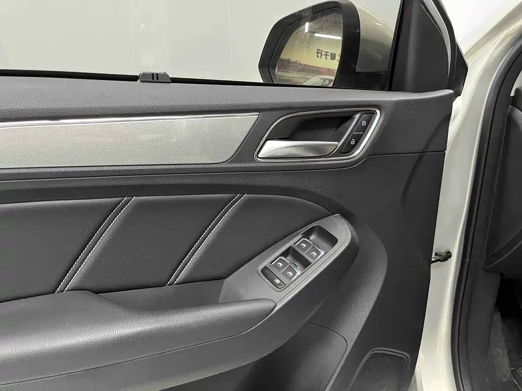 Roewe RX5 — фото 6