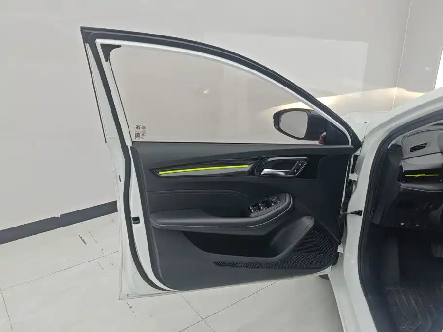 Roewe i5 — фото 7